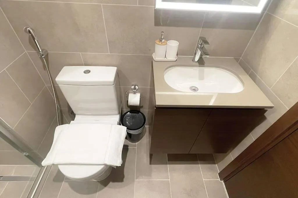 Pet Free 1Br With Balcony Pool Gym Near Downtown Apartment Dubai