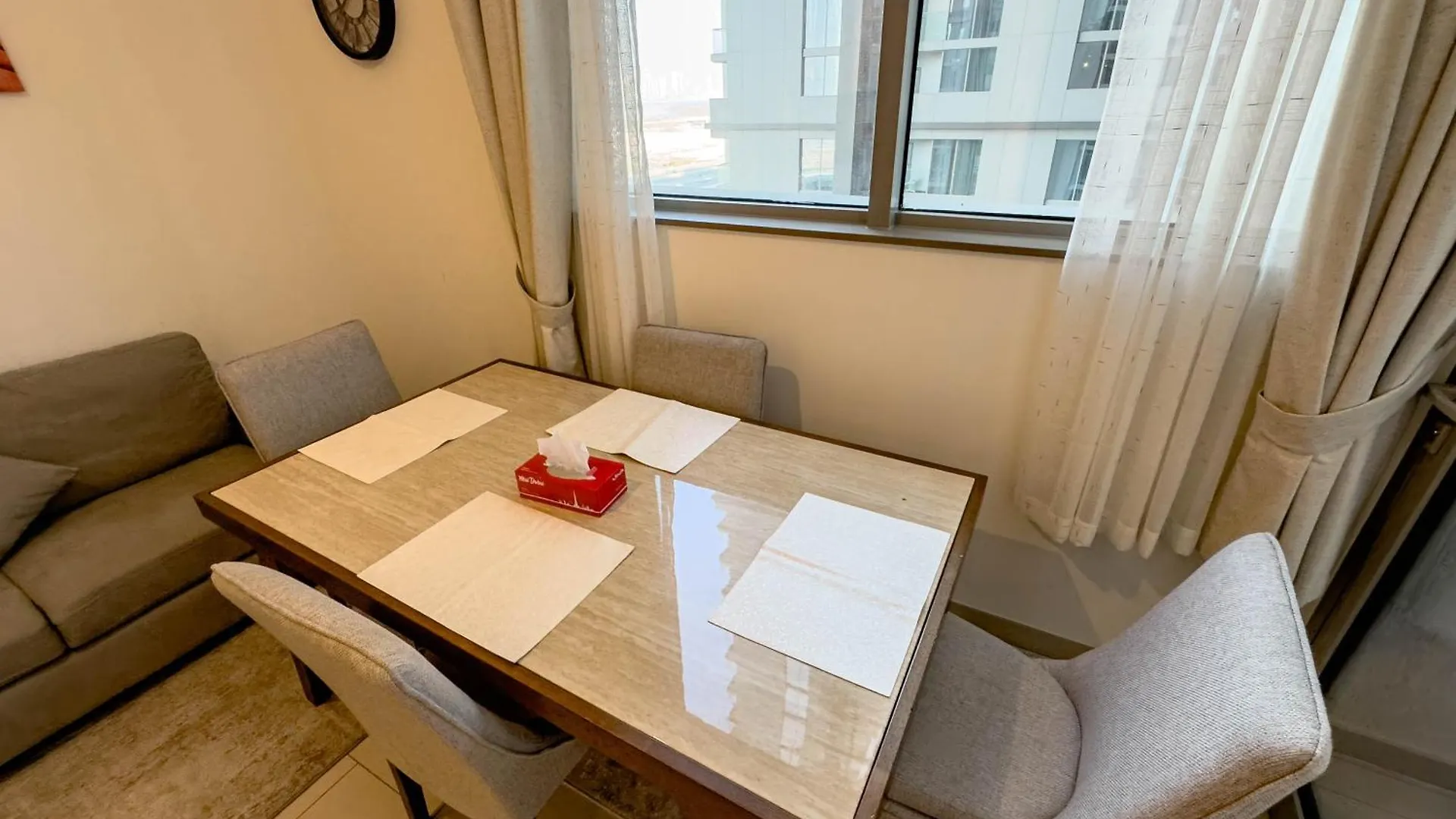 Pet Free 1Br With Balcony Pool Gym Near Downtown Apartment Dubai